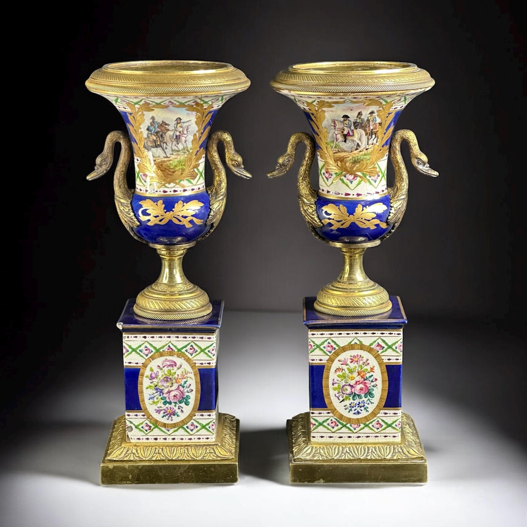 1870年代、フランス製アンティーク セーヴル磁器花瓶 2個セット