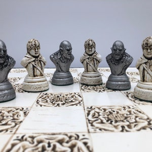 Lord of the Rings chess set and chess board Made to order image 7