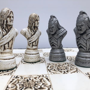 Lord of the Rings chess set and chess board Made to order image 4