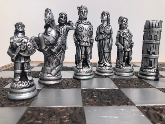 Medieval Metal Chess Set Wooden Chessboard Adult Children Metal Chess  Pieces Family Games Toys Interior Decoration Gifts