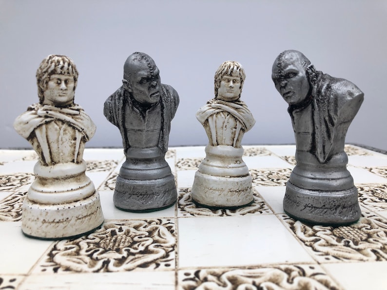 Lord of the Rings chess set and chess board Made to order image 6