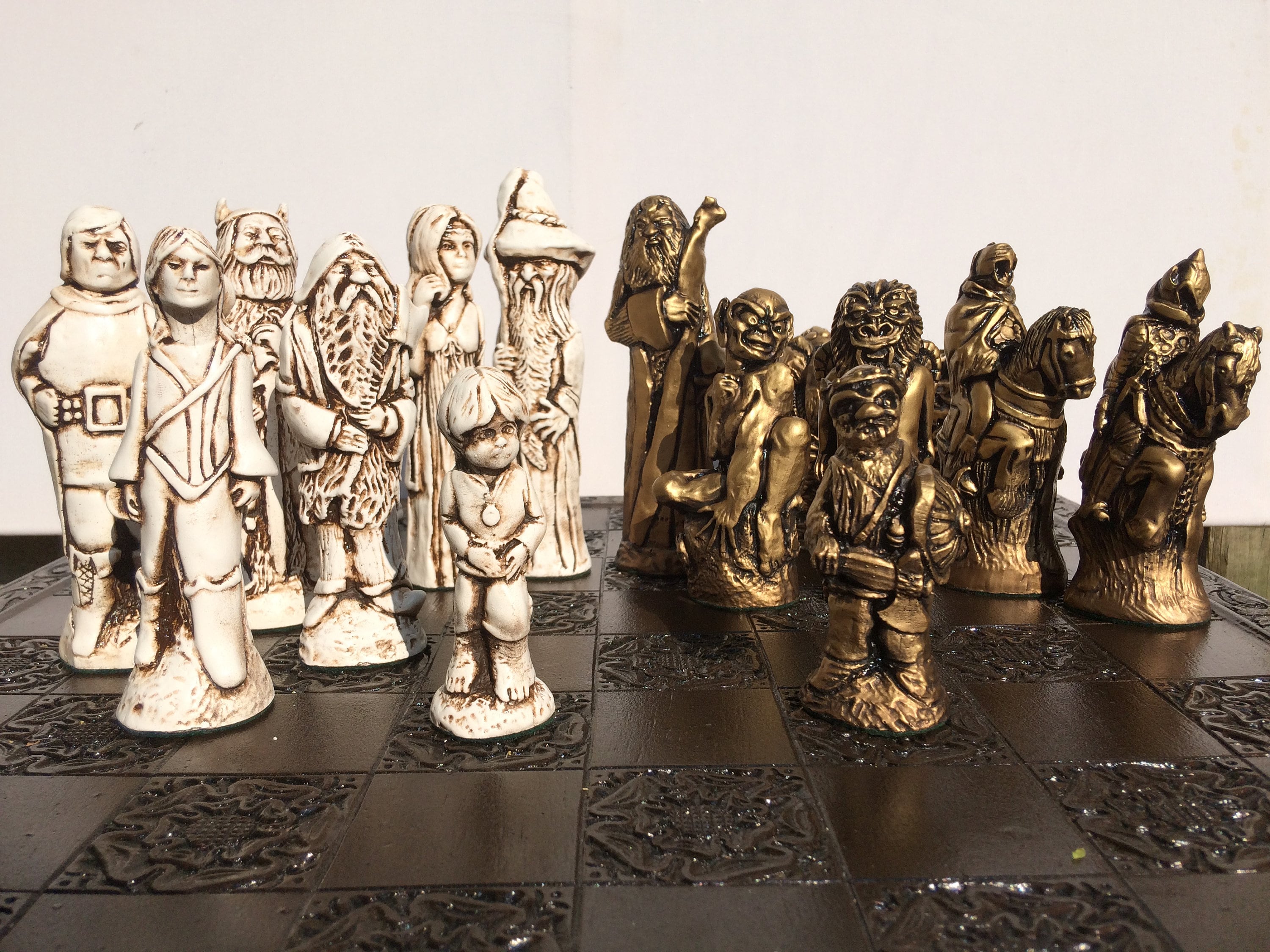 Lord of the Rings Chess Set LOTR Themed Chess Pieces in Gold -  Portugal