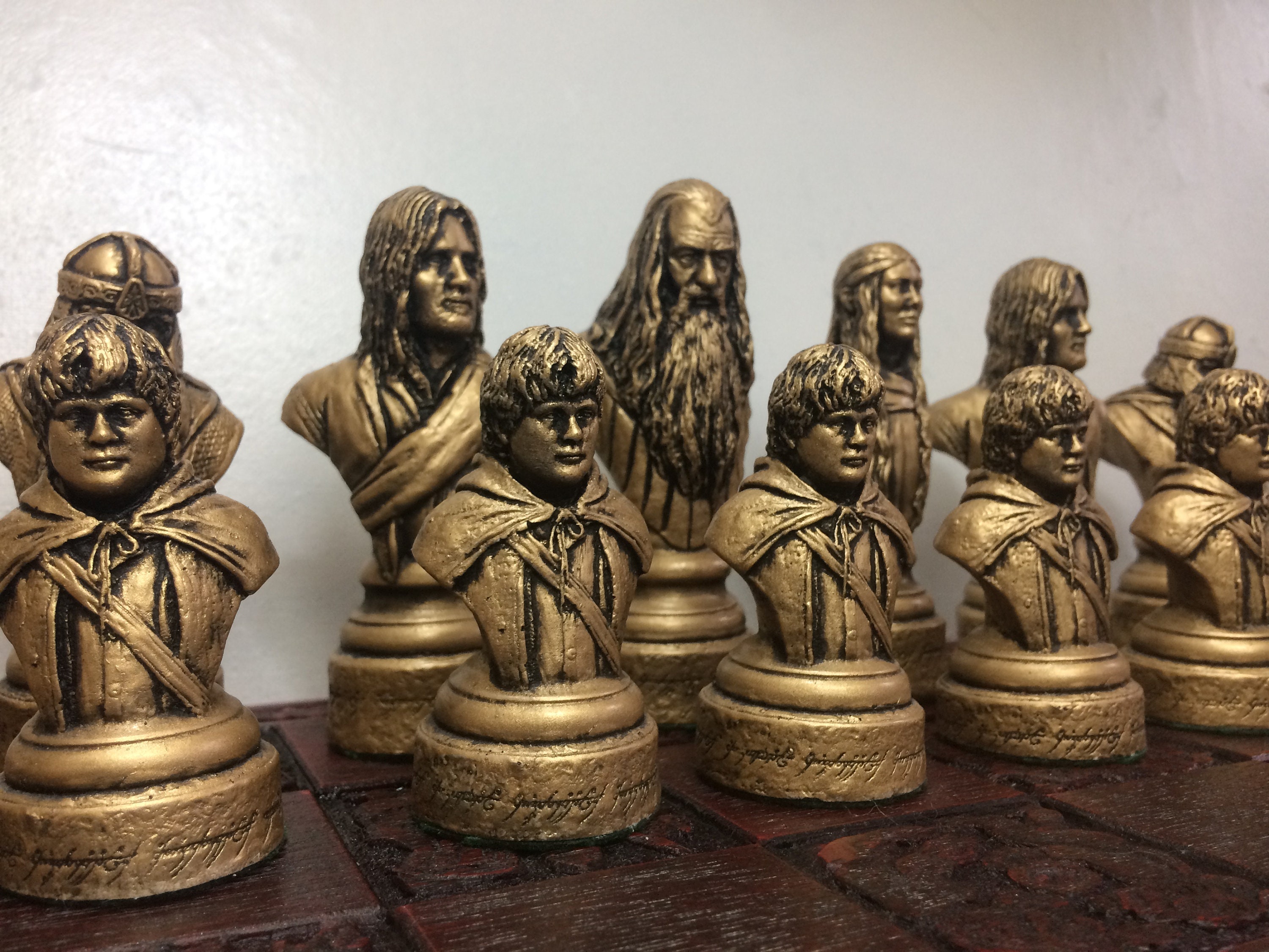 Lord of the Rings Chess Set LOTR Themed Chess Pieces in Gold -  Portugal