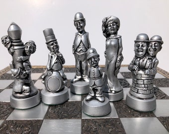 Hollywood Greats Chess set - Large detailed chess set based on the golden age of Hollywood - Chess pieces only - Made to order