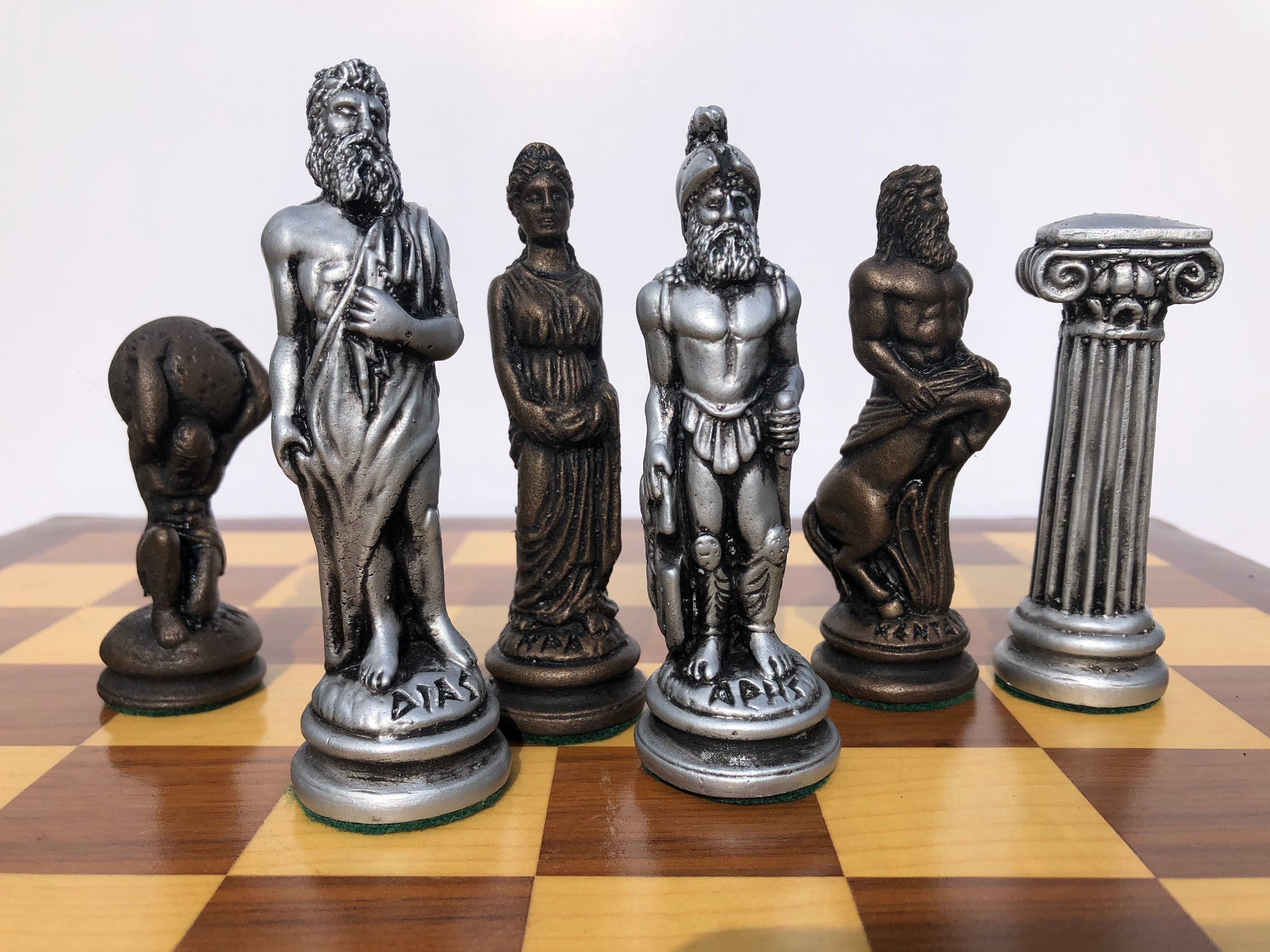  HPL Greek Roman Mythology Gods Chess Set W/ 18 World Map  Leather Board : Toys & Games