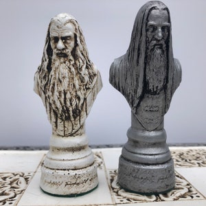 Lord of the Rings chess set and chess board Made to order image 2