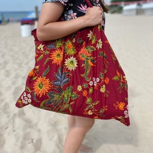 Ultimate packable beach bag in vintage cotton batik