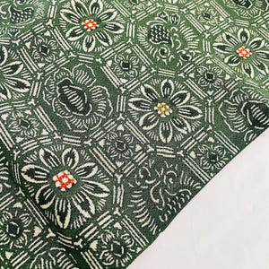 Panneau de tissu de kimono japonais vintage en soie chirimen vert moyen, authentique haute qualité CH87