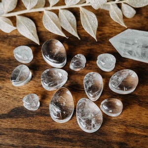 Plug Tropfen Bergkristall // Ohrringe, Ohrschmuck, gedehnte Ohren, Steinschmuck, Hippie, Boho, Bohemian, Heilstein