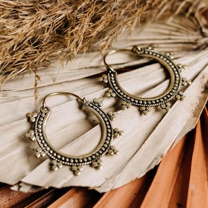 Boucles d&#39;oreilles Alvilde Gold // Boucles d&#39;oreilles, Créoles, Praise, boho, hippie, alternative, tribal, Festival, Oriental, ethno, Cadeau, pour toi