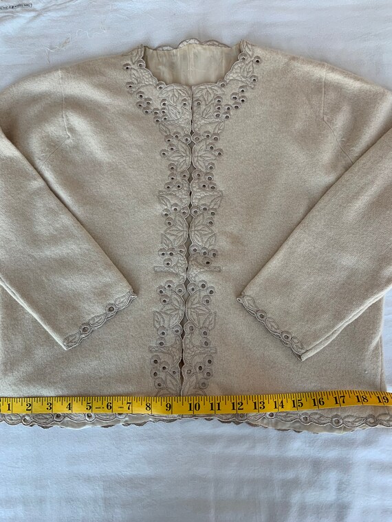 Vintage 1950's Beige Cardigan Sweater - size 8 or… - image 3