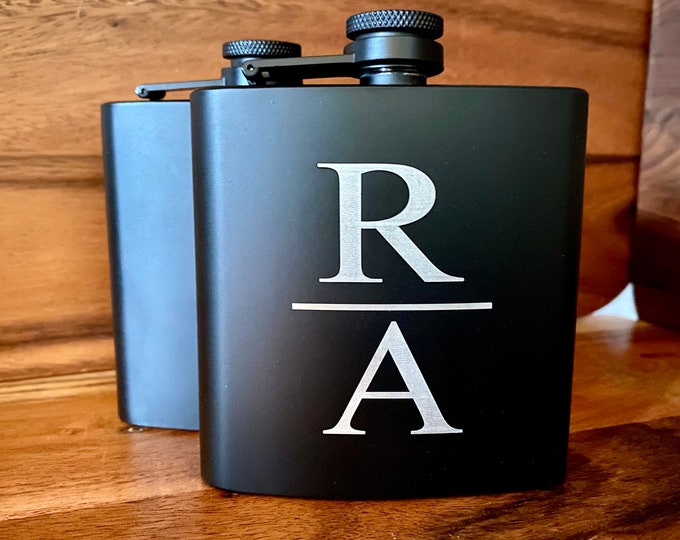 Personalized Groomsmen Flasks, Groomsman Gift, Flask for Groomsmen Custom Flask, Black Hip Flask, Groomsmen Gifts, Gifts for Wedding Party