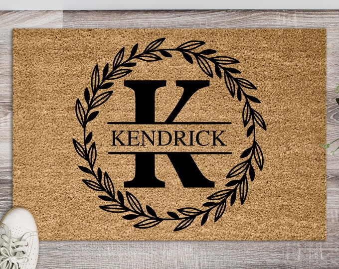 Monogram Wreath Family Name | Wedding Gift | Custom Doormat | Personalized Doormat | Closing Gift | Welcome Mat | Front Door Mat | Rug