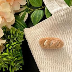 Kawaii Handmade Plush Pin - Little Bread! - By Kiaru