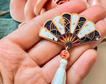 Kawaii Cute Enamel Pin Japan - Sakura Hand Fan - by Kiaru