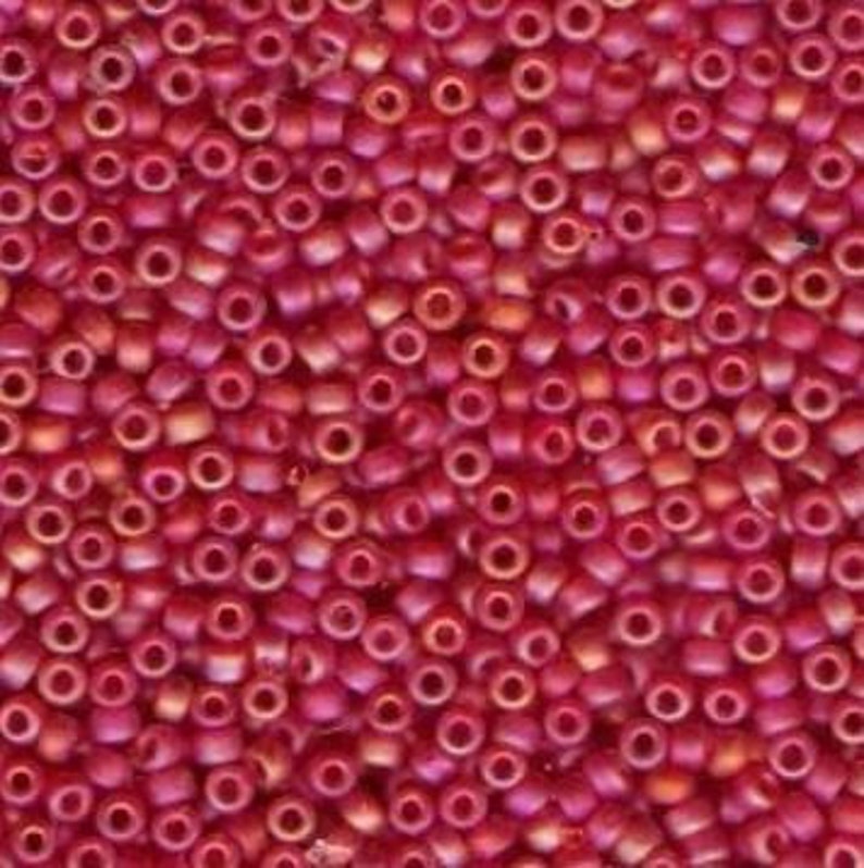 Miyuki 110 Round 11-0140FR Miyuki 110 Rocaille Red Transparent Matte Rainbow R11B-0140FR