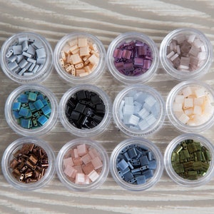 Lot de perles de couleur Tila | pour 20 bracelets | 12 couleurs de perles Tila | Perles Full Tila | Mack et Rex