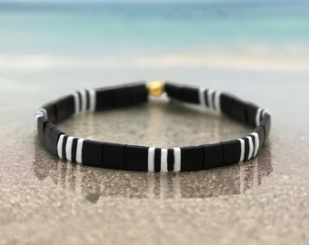 Black and white bracelet for woman, matte black bracelet, beaded bracelet, black bead bracelet, black bracelets, tila bead bracelets