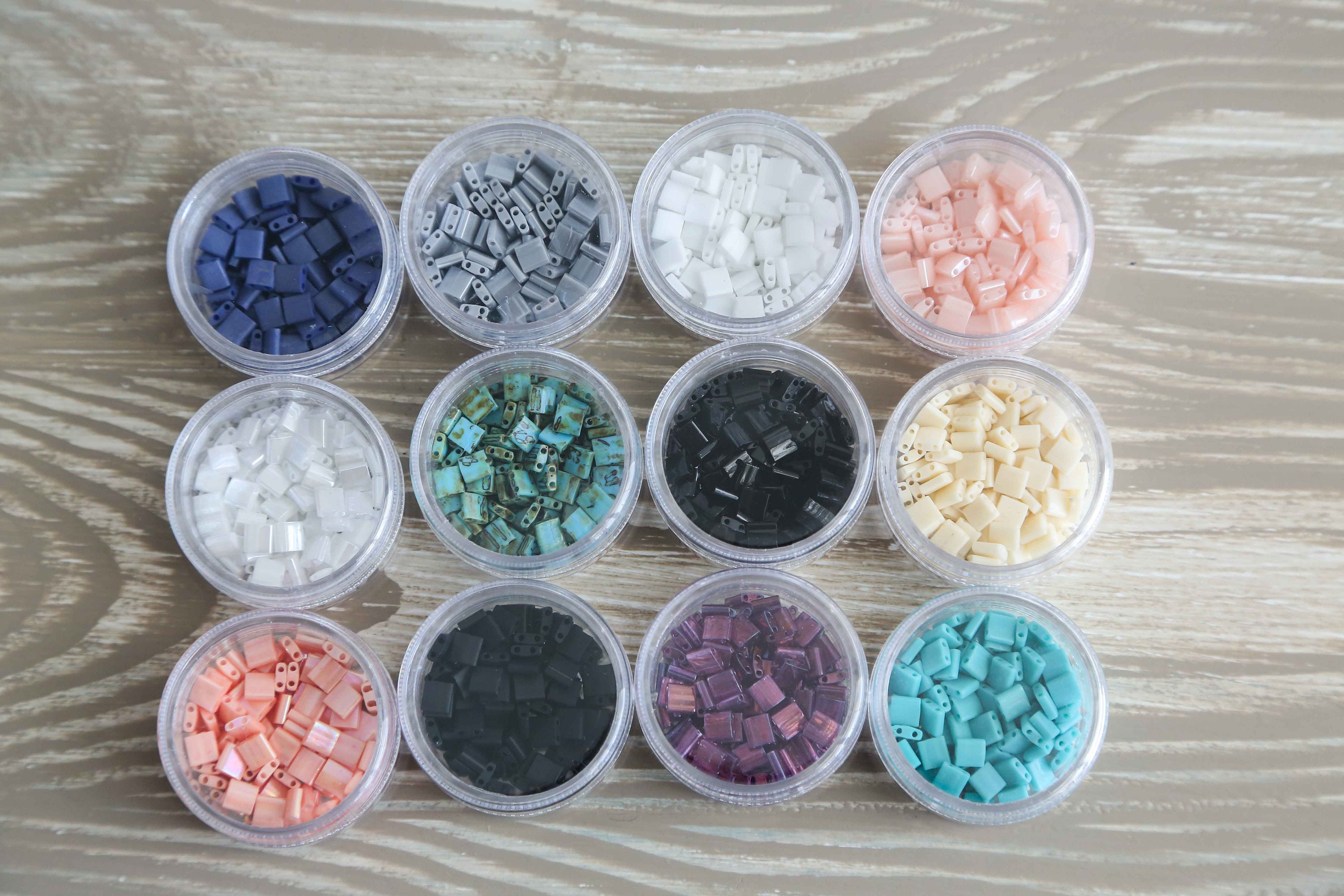 NBEADS Tila Beads Kit Para Hacer Pulseras, Incluye Cuentas De Cristal Rectangulares De 11 Agujeros De 2 Color., Agujas Para Abalorios Big Eye, Hilo Elástico Para Pulsera, Collar De Joyas