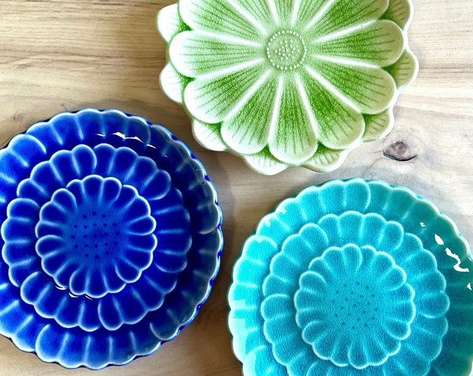 Vintage Japanese Stoneware Crackle Glaze Flower Shaped Plates Etsy