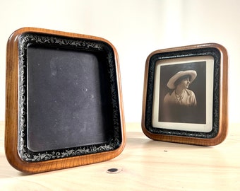 Cadre photo en bois sculpté rustique des années 1880, peut contenir une image de 8 x 10, Impresario Inc. 1981, cadre photo brutaliste