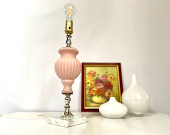 Lampe de table vintage en verre rose pastel avec base en marbre