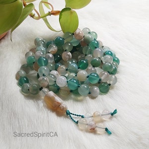 GREEN SAKURA FLOWER Agate 108 Mala Necklace Gift Set: Traditional Hand-Knotted 8mm Beads. Mantra Affirmation Intention Prayer Yoga Fashion.