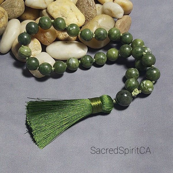 10mm Canadian GREEN JADE Pocket/Wrist Mini Travel MALA: Hand-Knotted 27 Beads, Mantra, Affirmation, Intention, Prayer, Yoga. Gifts Under 50.