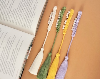 Macrame custom bookmark, personalized bookmark, handmade bookmark, aesthetic bookmark, reader gifts, book lover gift, book marks with tassel