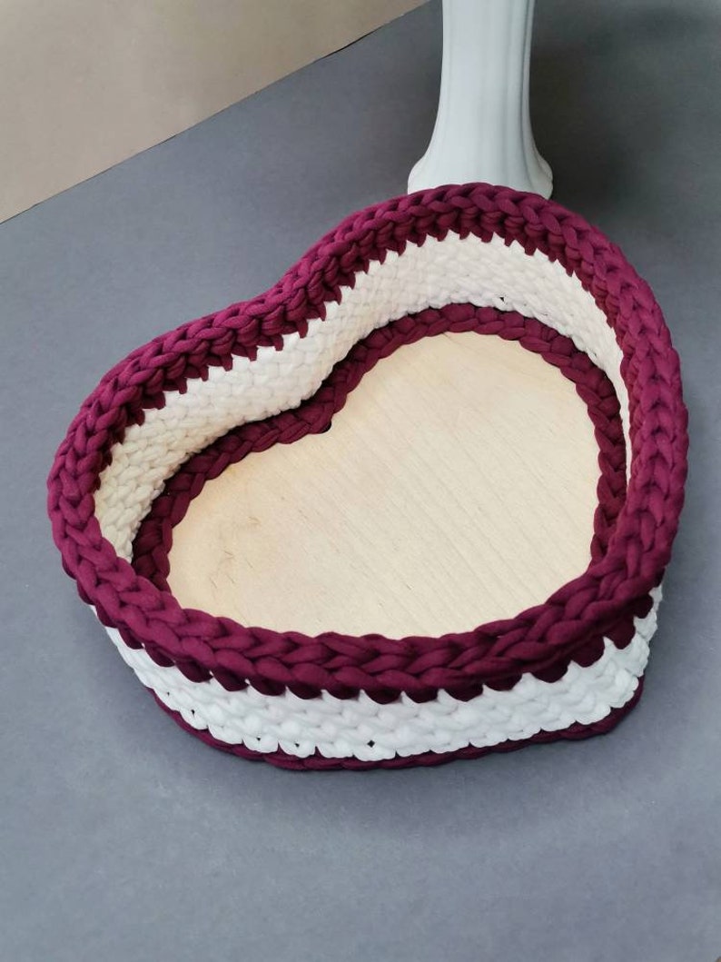 Knitting cotton basket in the form of a heart, Valentine's day gift for her, makeup vanity table organizer, Galentines day decor image 9