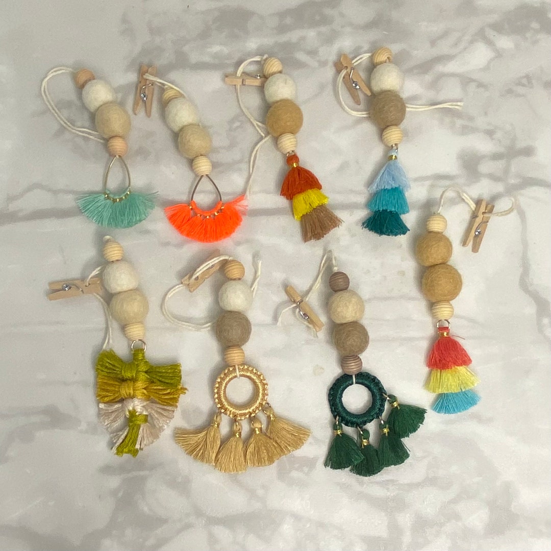 Small Diffusers Keychain Essential Oil Felt Ball Car Diffuser Air Freshner Keychain Charm Boho ...