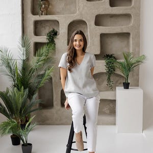 Premium Linen Blouse – V-Neck Short Sleeve, Relaxed Fit, Minimalist Top - LISSORA