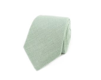 Rustikale salbeigrüne Leinen-Trauzeugen-Krawatte für die Hochzeit / rustikales Hochzeitsgeschenk für Männer