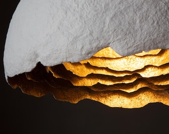Lámpara colgante PEONY de papel maché, iluminación ecológica