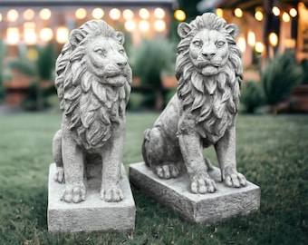 Statua Leone Solare Per Giardino In Pietra Arenaria - Decorazione Esterna Con Luce LED Automatica - Regalo Originale - 2