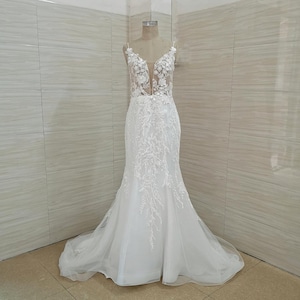 Luxury 3D floral lace appliqué deep V spaghetti strap sheath mermaid fairy wedding dress with low back