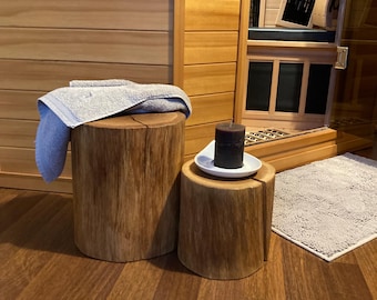 Oak trunk, side table, base for flowers or vases