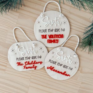 Santa Stop here Sign | Christmas Ornament | Kids Christmas | Santa Sign| Please stop here | Wooden Sign | Boho Christmas |