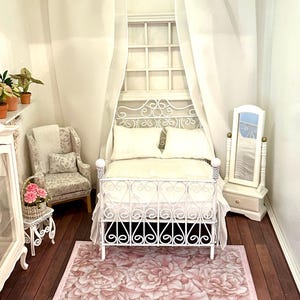 Dollhouse Miniature - Pink Floral Rug - 1:12 scale