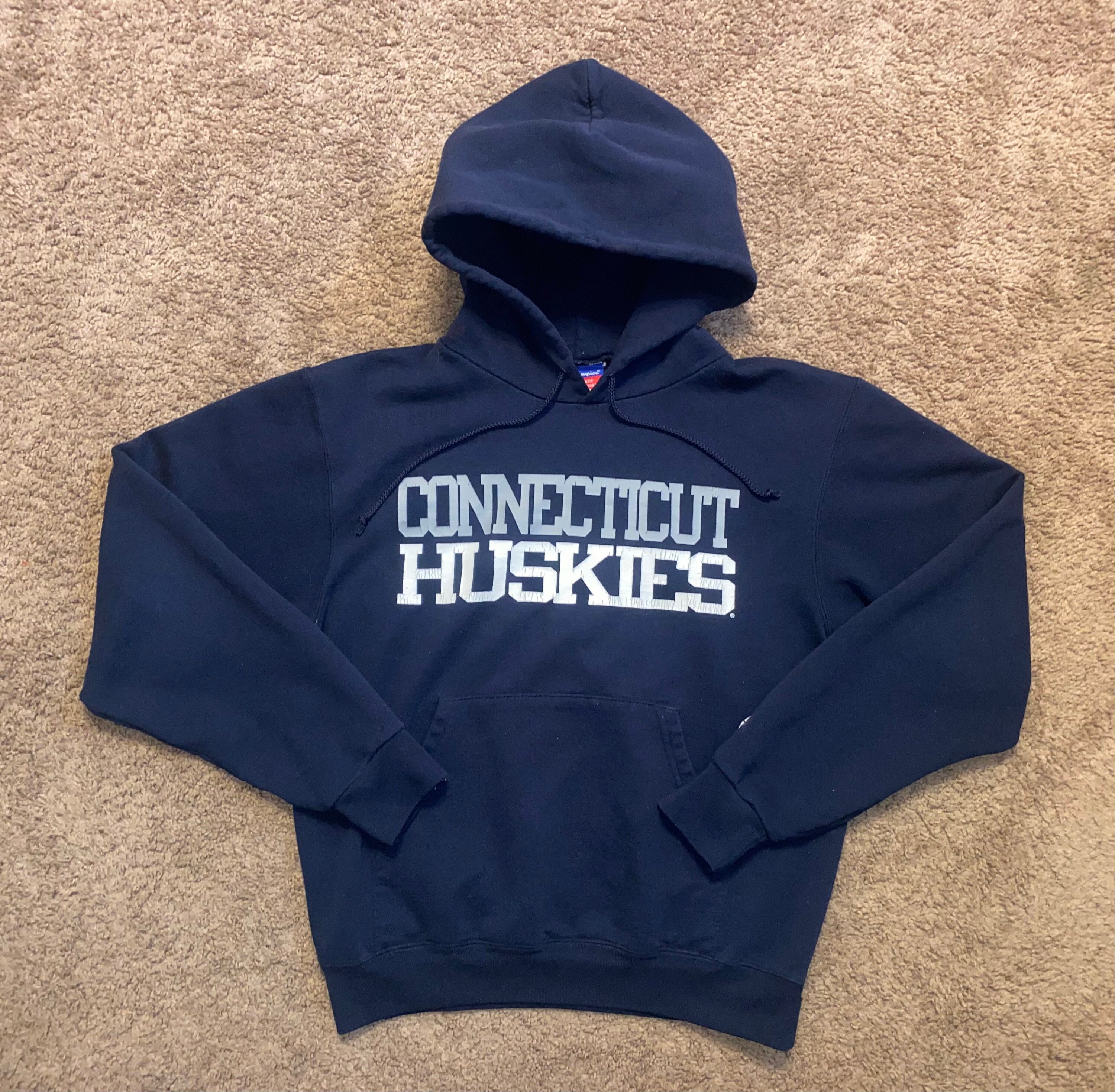 uconn crew neck sweatshirt