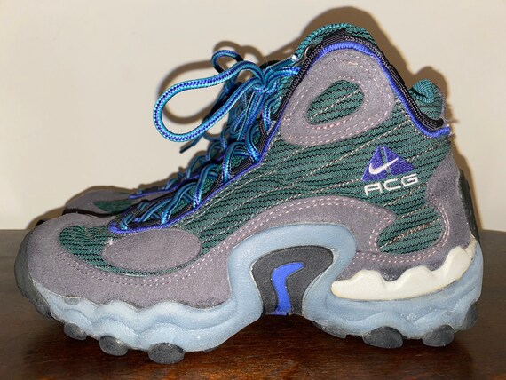 vintage nike hiking shoes