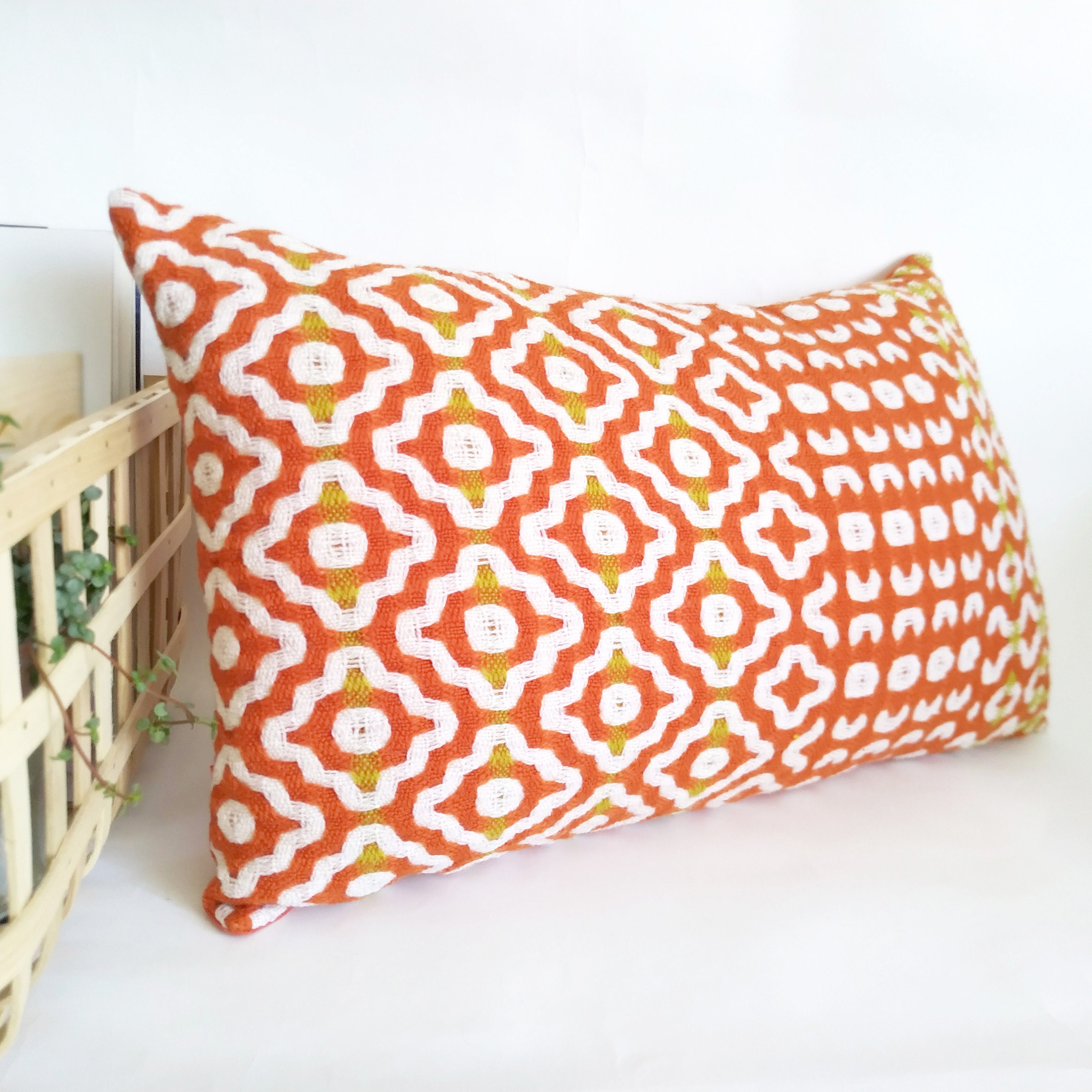 Housse Coussin Tissée à La Main - Audacieuse, Graphique, Moderne Unique en Son Genre