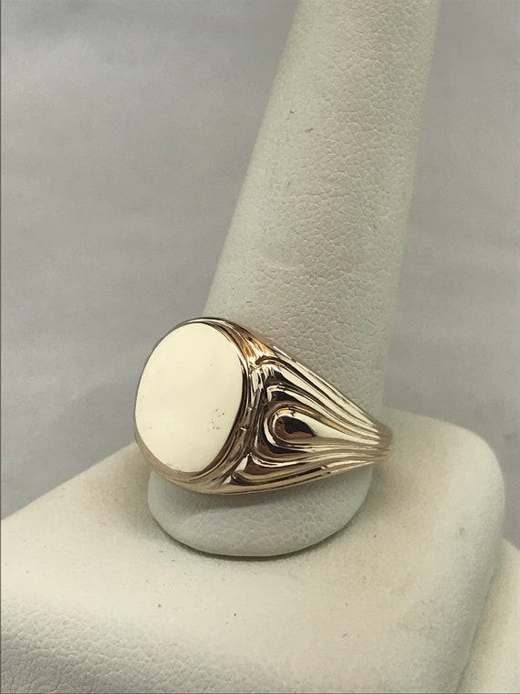 Exquisite 10K Yellow Gold Locket Ring Poison Ring