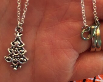 Christmas Necklace ~ Dainty Christmas Tree ~ Christmas Tree ~ Christmas Necklace ~ Tree ~ Christmas ~ Gift ~ Gift for Her ~ Christmas Gift ~