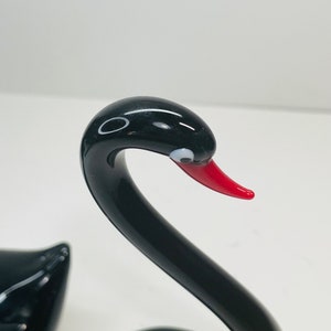 Vintage Pair Of Black Glass Long Neck Swans BEAUTIFUL Etsy vintage-pair-of-black-glass-long-neck-swans-beautiful-etsy