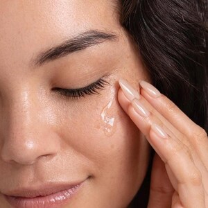 Radiance Vitamin C Face Serum | L-Ascorbic, Ferulic Acid, Vitamin E, Water-Based image 8