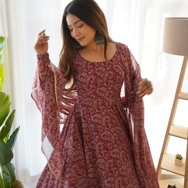 Zachte Georgette Anarkali-jurk - Indiase feestjurk, Indiase zomerjurk, jurk voor vrouwen in het VK