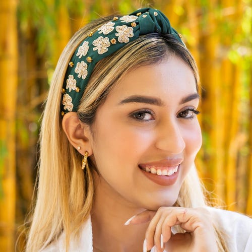 Handmade Jeweled XOXO Knot Headband: Valentine display picture 3