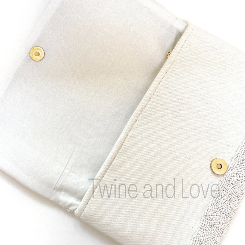 Inside and back made of sturdy canvas fabric
