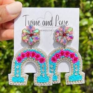 Beautiful horseshoe Derby beaded earrings